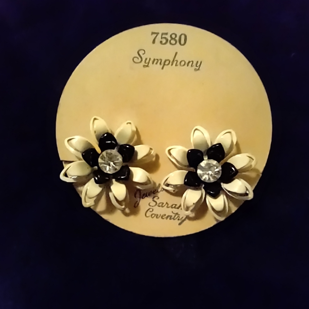 New Sarah Coventry Vintage Screw Earrings